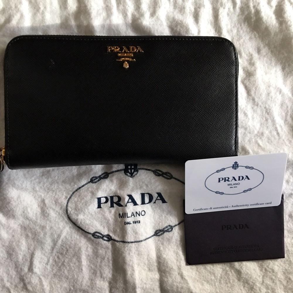 • Prada • Saffiano metal oro zip around wallet - Picture 7 of 8